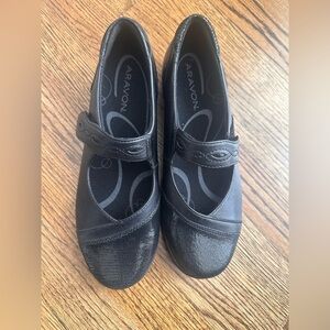 Aravon Alana Black Mary Jane Flats Size 7.5